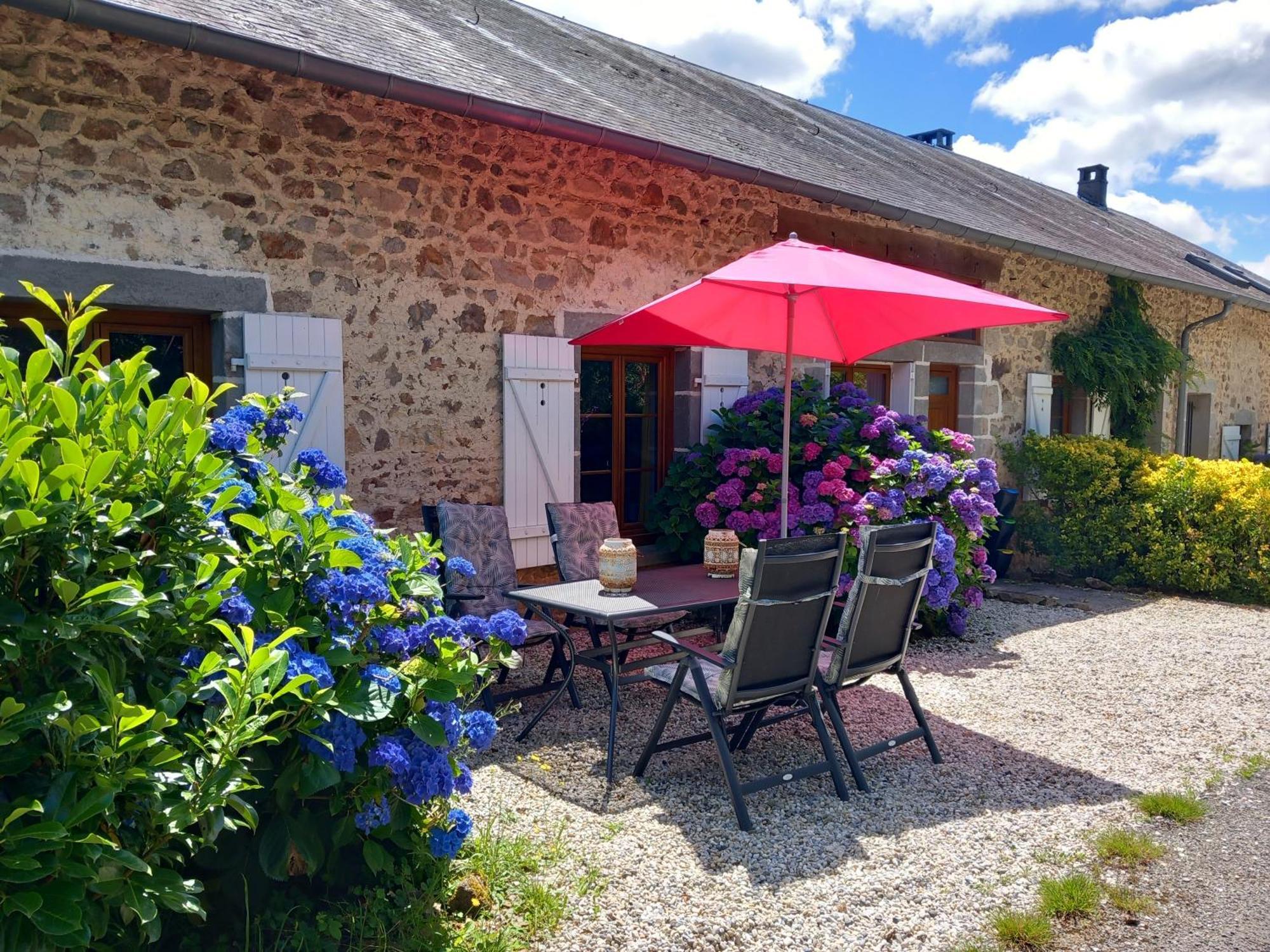 Chambre D'Hotes Le Puy Maury Bed & Breakfast Augne Exterior photo